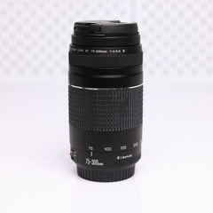 Lente Canon EF 75-300mm f/4-5.6 III (Usado en Buen Estado, con Tapas Incluidas)