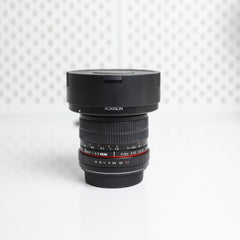 Rokinon 8 mm f/3.5 Fisheye HD – Lente Ojo de Pez APS-C – Usado Impecable