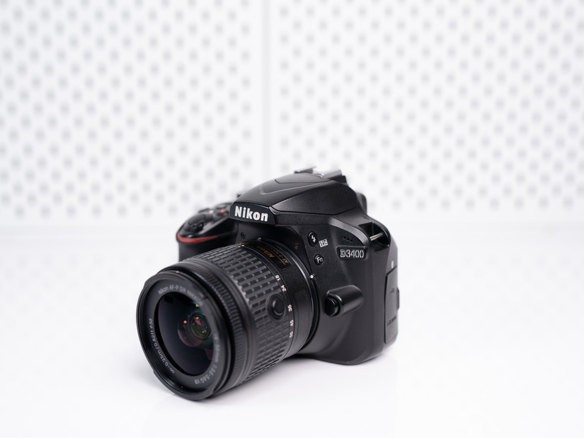 Nikon D3400 con lente 18-55mm (Body con menos de 10 mil disparos ...