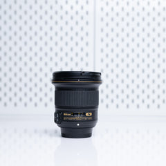 Lente Nikon AF-S 20mm f/1.8G ED N (Usado, Impecable) – Ultra Gran Angular Luminoso para Fotografía de Paisaje, Arquitectura y Astrofotografía