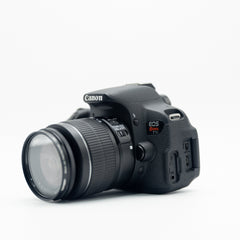 Canon EOS Rebel T5i con Lente 18-55 mm – Usada