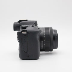 Canon EOS R100 + Lente 18-45 mm — Kit compacto con muy poco uso