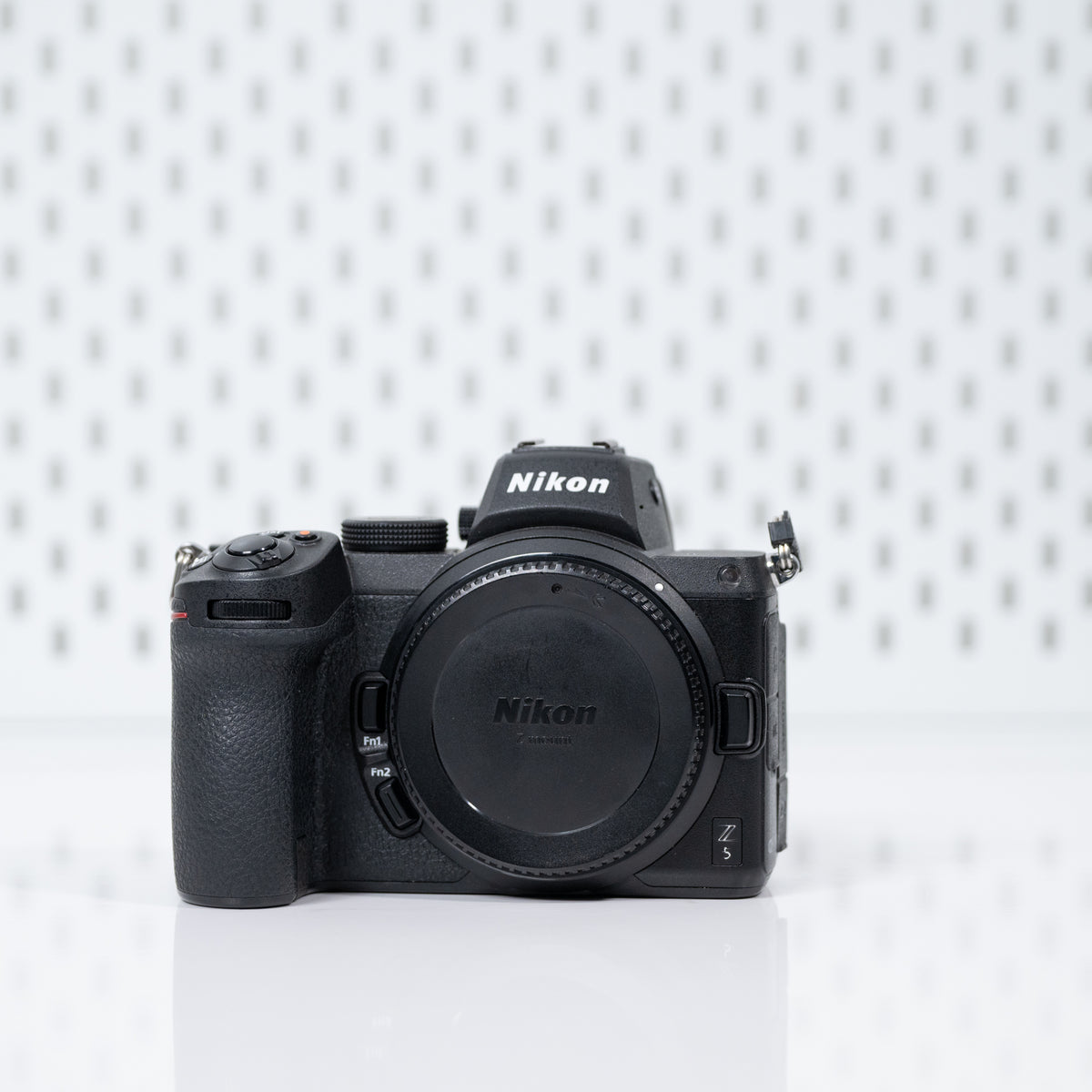 Nikon Z5 Usada impecable menos de 4.700 disparos