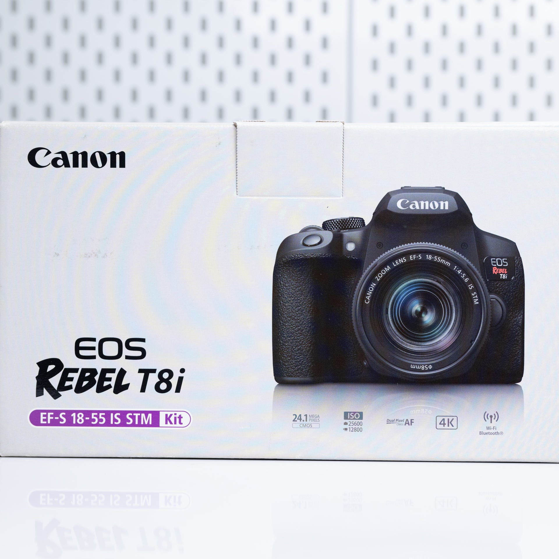 Canon T8i con lente 18-55mm (usada, impecable, con caja) – Rendimiento Avanzado para Foto y Video