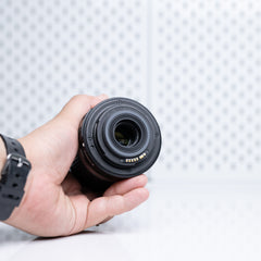 Lente Canon EF-S 55-250mm f/4-5.6 IS (Versión I) – Teleobjetivo Versátil y Accesible para Fotografía de Naturaleza, Deportes y Retratos