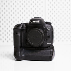 Canon 7d mark ii con grip Usada en buen estado 44 mil disparos