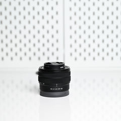 Sony FE 28-60mm f/4-5.6 Usado