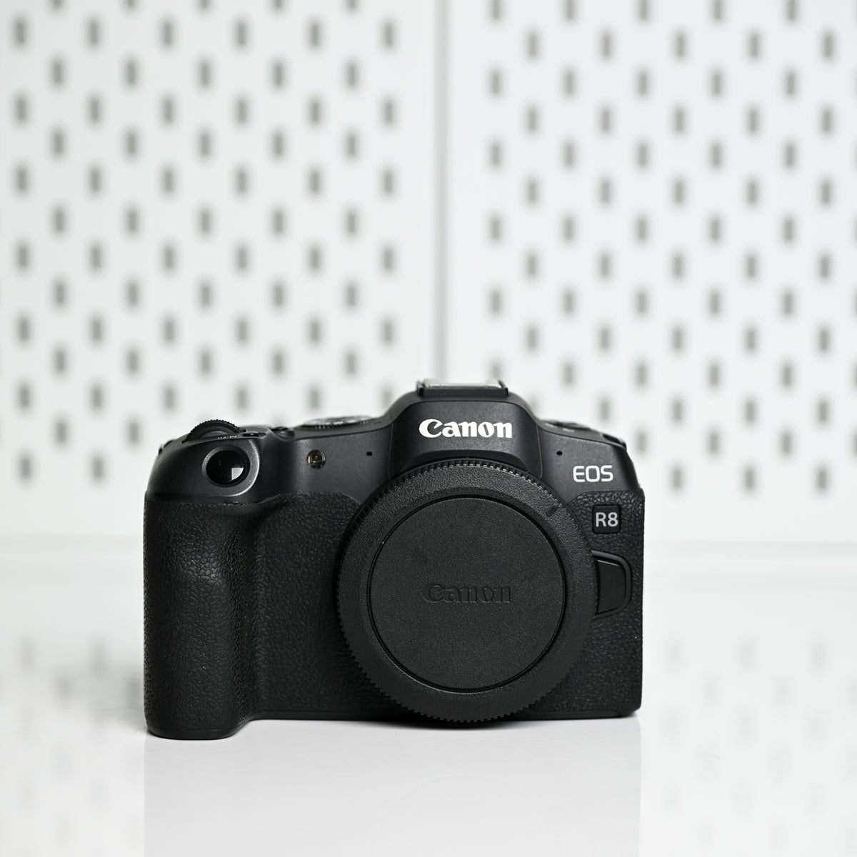 Canon EOS R8 – Solo cuerpo (Usada, impecable)