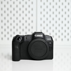 Canon EOS R8 – Solo cuerpo (Usada, impecable)