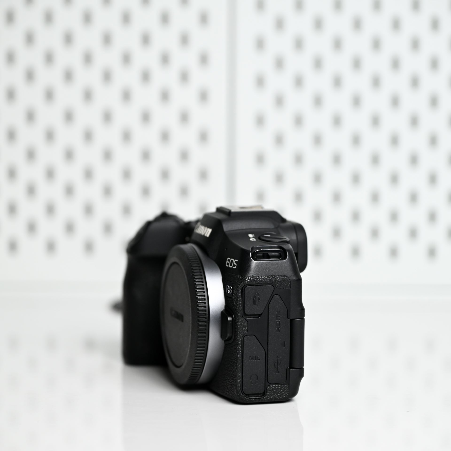 Canon EOS R8 – Solo cuerpo (Usada, impecable)