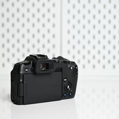 Canon EOS R8 – Solo cuerpo (Usada, impecable)