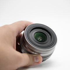 Nikon NIKKOR Z DX 16–50mm f/3.5–6.3 VR (Silver) — Zoom compacto con estabilización para cámaras Z DX