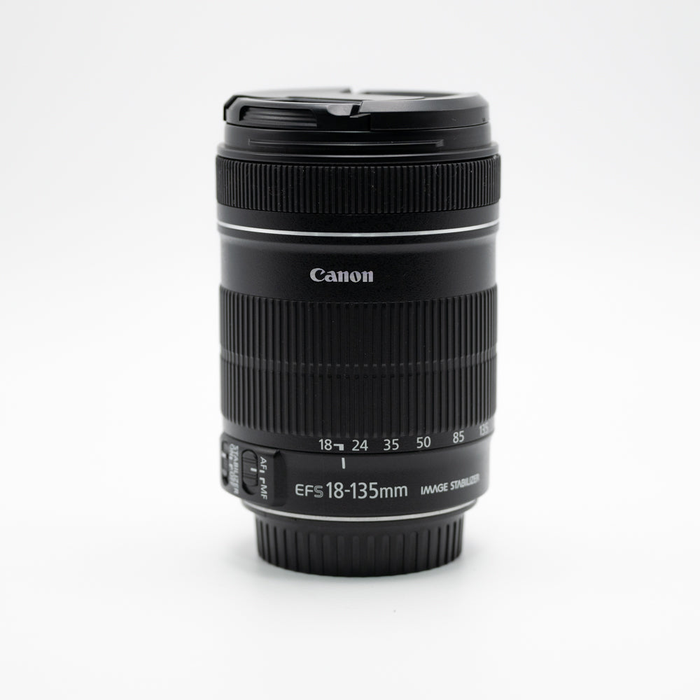 Canon EF-S 18-135 mm f/3.5-5.6 IS STM — Zoom versátil para cámaras APS-C