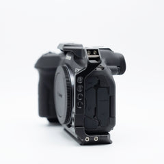 Canon EOS R7 Body con Caja y Jaula – 34 mil disparos