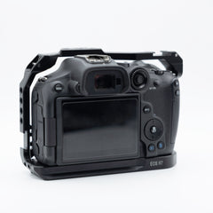 Canon EOS R7 Body con Caja y Jaula – 34 mil disparos